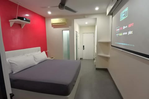 Bed, TV and multimedia, Bedroom, air conditioner