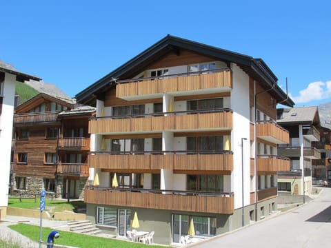 Appartementhaus Venetz SAAS105 ruhige Lage direkt an SKIBUSHALTESTELLE Apartment in Saas-Fee