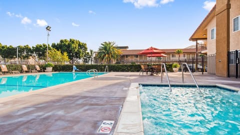 On site, Pool view, Swimming pool