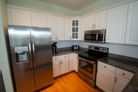 Kitchen or kitchenette, oven, stove