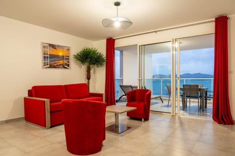 Living room, Sea view