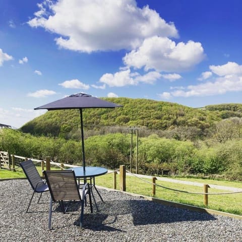 Fullabrook Farm Retreat, The Shepherdess Hut Campground/ 
RV Resort in Braunton