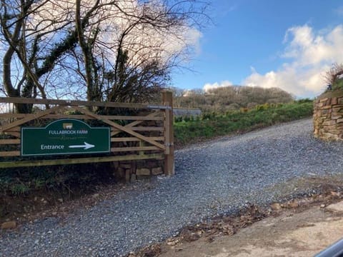 Fullabrook Farm Retreat, The Shepherdess Hut Campground/ 
RV Resort in Braunton