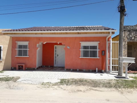 Property building, Day, Street view