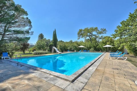 Domaine de la Dragonette Mas from the 18th century in the heart of Provence- Lubéron-Avignon House in Sorgues