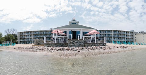 Breakers Resort - Lakeside Hôtel in Saint Ignace