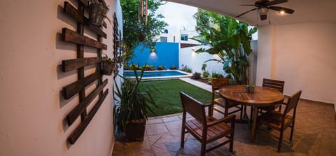 Patio, Balcony/Terrace, Dining area, Pool view, Swimming pool