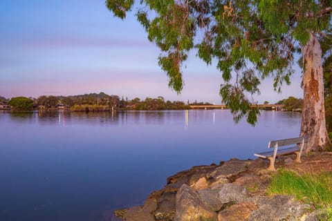 River Retreat Home & Holiday Park Campground/ 
RV Resort in Tweed Heads