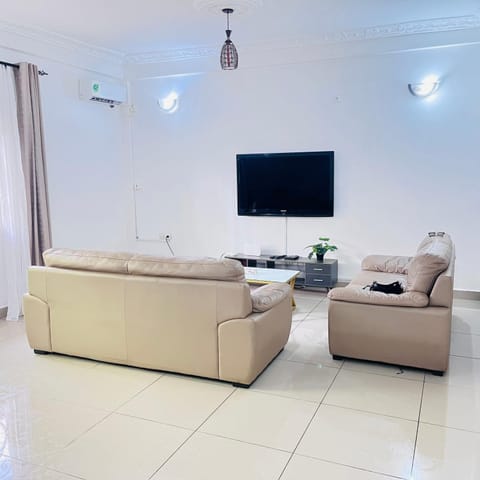 Communal lounge/ TV room, TV and multimedia, Living room, Seating area