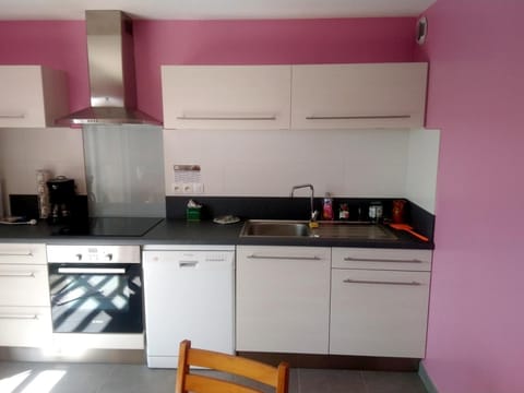 Appartement T3 avec Jardin, Piscine et Tennis près du Port, 4-6 Personnes - FR-1-639-12 Apartment in Arzon