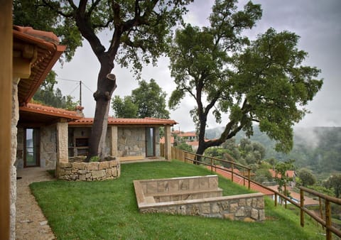 Casa do Sobreiro Casas de Basto Villa in Porto District