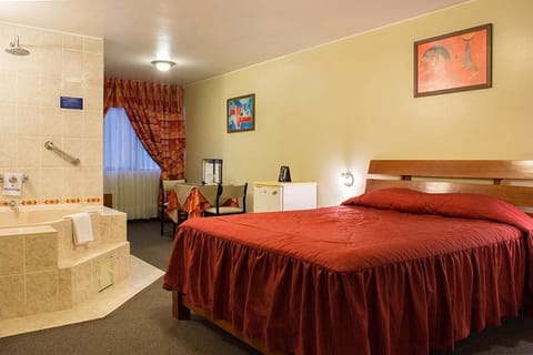 Los Mirtos suite & Hotel Hôtel in Lince