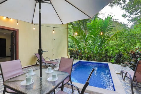 Newly Renovated! 3BR House Private Pool near Manuel Antonio Casa in Quepos