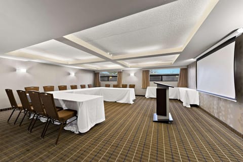 Meeting/conference room