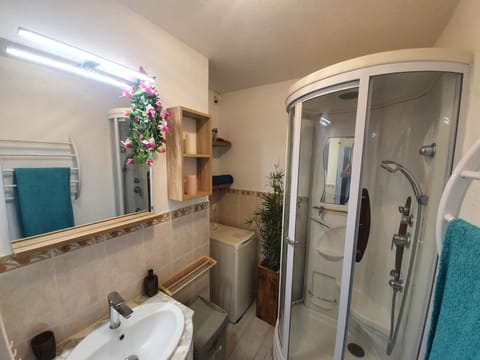 L'exotique ! Apartment in Gréoux-les-Bains