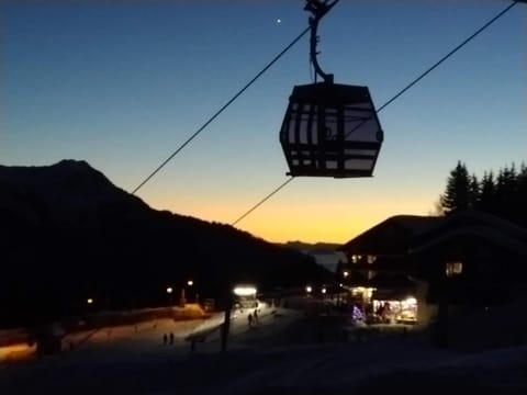 Night, Skiing