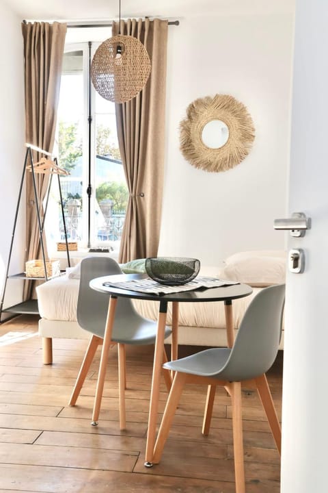 Napoléon Gare n2 Studio Lumineux ByLocly Apartment in Brittany