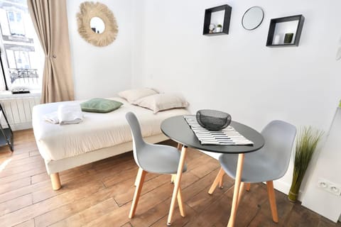 Napoléon Gare n2 Studio Lumineux ByLocly Apartment in Brittany