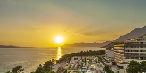 Property building, Natural landscape, Sea view, Sunset