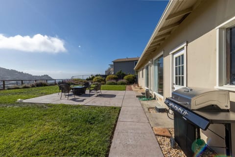 Entire Ocean View Home beaches hiking restaurants family activities Casa in Pacifica