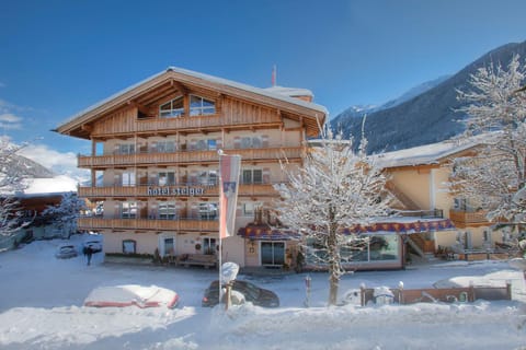 Facade/entrance, Winter