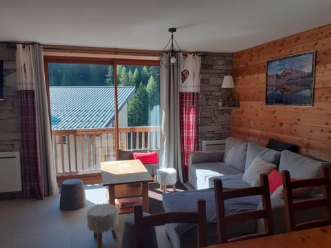 Appartement chaleureux avec wifi de 10 personnes à Val-Cenis Apartment in Piedmont