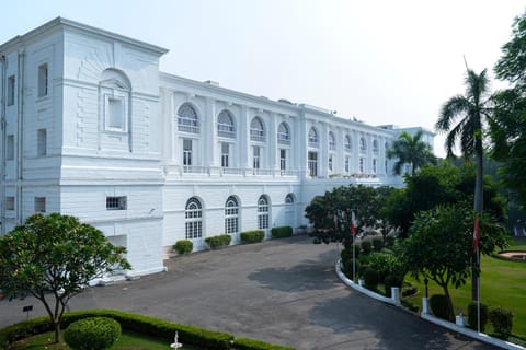 Property building, Garden