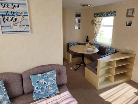 341 Family Caravan at Marine Holiday Park, sleeps 6 Campground/ 
RV Resort in Rhyl