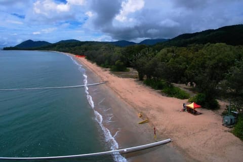 Beachfront - 'Pippies on the Beach' @ Bramston House in Bramston Beach