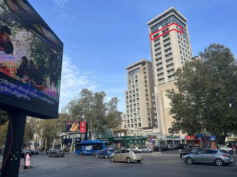 Property building, Street view, Location