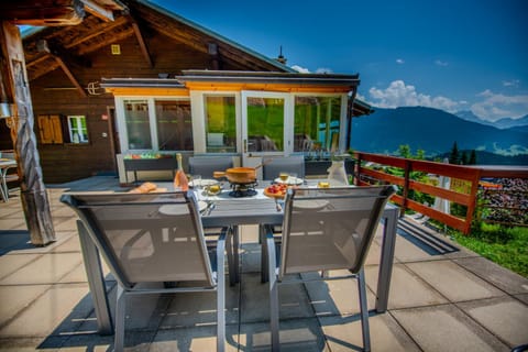 Property building, Patio, Day, Natural landscape, View (from property/room), Balcony/Terrace, Balcony/Terrace, Food and drinks, Dining area, Food, Mountain view, Sea view