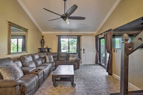 Chic Fort Myers Escape with Community Perks! Casa in Cypress Lake