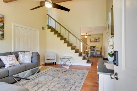 Townhome with Pool Access, Near Dtwn Palm Springs! House in Cathedral City