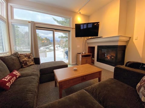 FV50 Pet friendly single level home in Bretton Woods walk to golf course and Mt Washington Hotel Copropriété in Bretton Woods