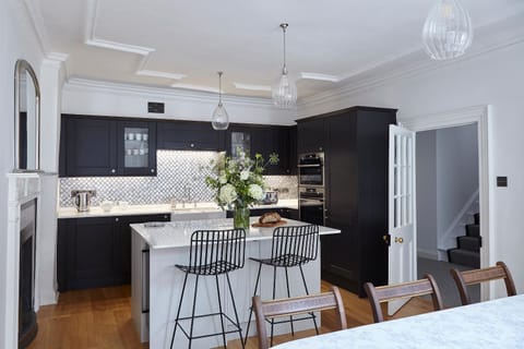 Dining area, kitchen