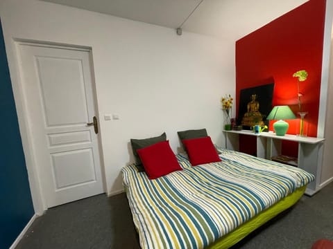 Appartement entier "Meublé le Sancy" proche de toutes commodités Apartment in Clermont-Ferrand