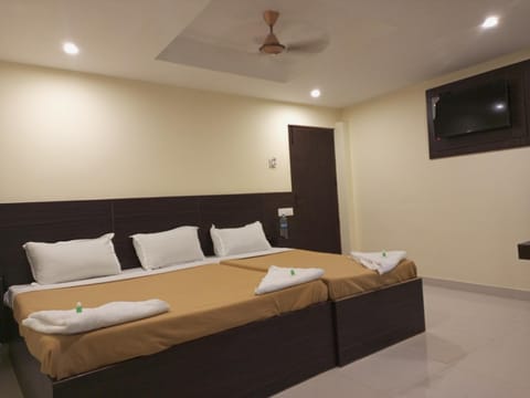 Purple Inn Hotel in Coimbatore
