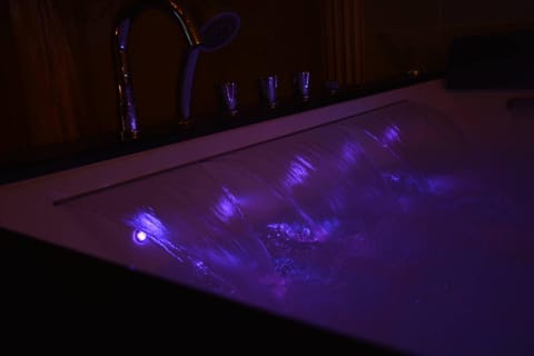 Le Petit Versailles Apartment in Vernon