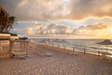 Wyndham Grand Cancun All Inclusive Resort & Villas Hotel in Cancun