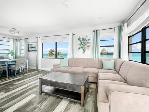 Neptune Oceanfront Rentals Eigentumswohnung in Hollywood Beach