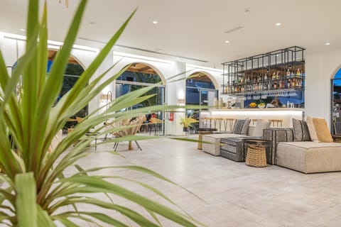 Lobby or reception, Lounge or bar