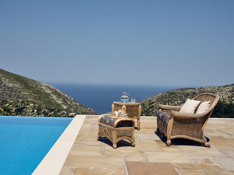 Pool view, Sea view, Swimming pool