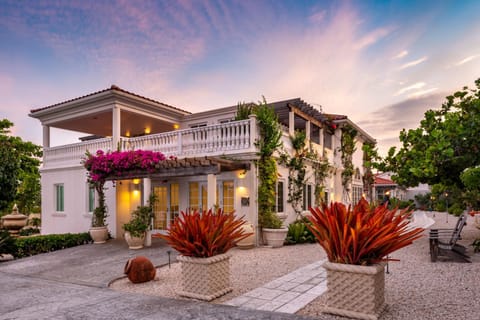 Property building, Facade/entrance