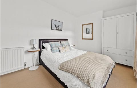 Balmoral Residence 30 mins from Edinburgh and Glasgow House in Falkirk