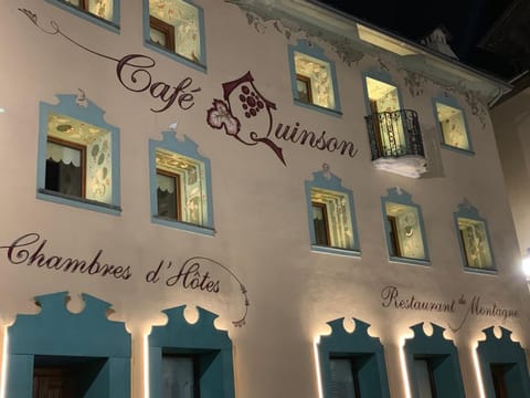 Café Quinson Relais de Charme Bed and Breakfast in Morgex