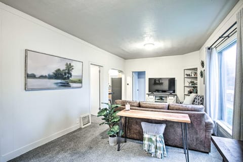 High-End and Homey Family Abode Walk Downtown! House in Coeur dAlene