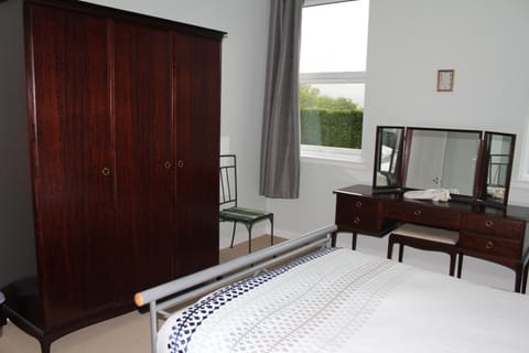 Day, Photo of the whole room