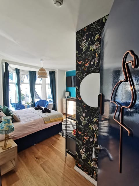 Flamingo Lodge Bed and Breakfast in Torquay