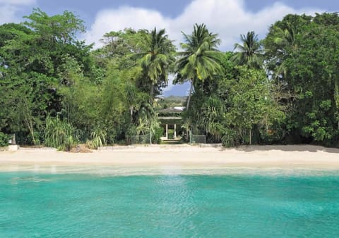 Property building, Natural landscape, Beach, Sea view