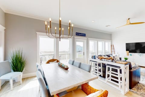 Sunrise Beach House House in Hitchcock